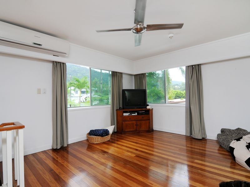 53 Hillview Crescent, Whitfield QLD 4870
