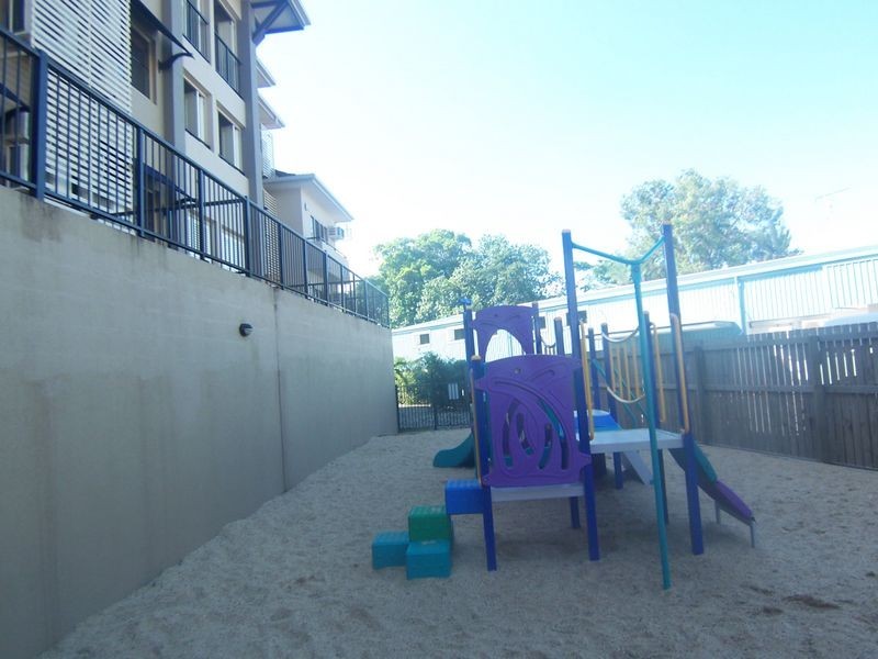 123/22 Ward Street, Mooroobool QLD 4870