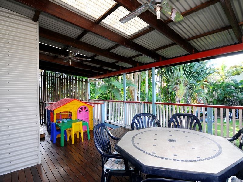 6 Shearer Avenue, Manunda QLD 4870