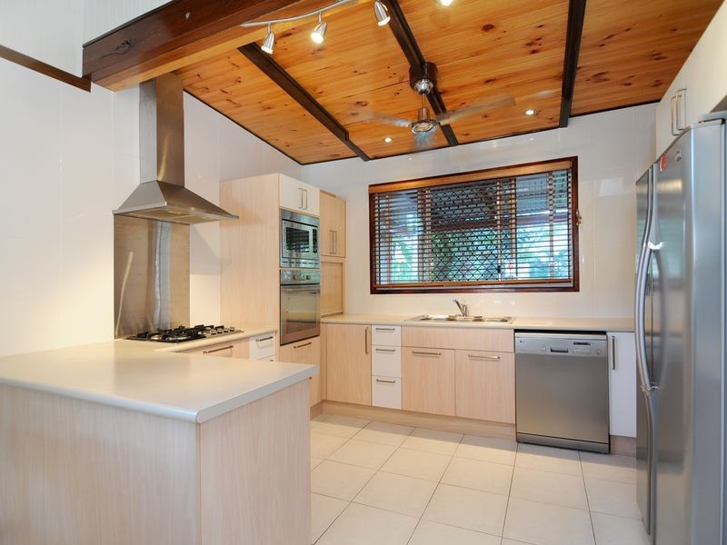 6 Shearer Avenue, Manunda QLD 4870