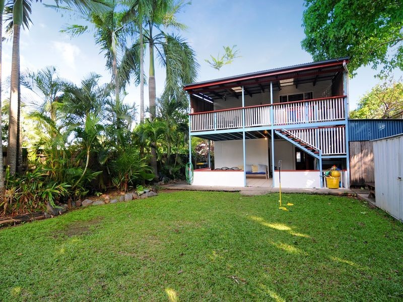 6 Shearer Avenue, Manunda QLD 4870