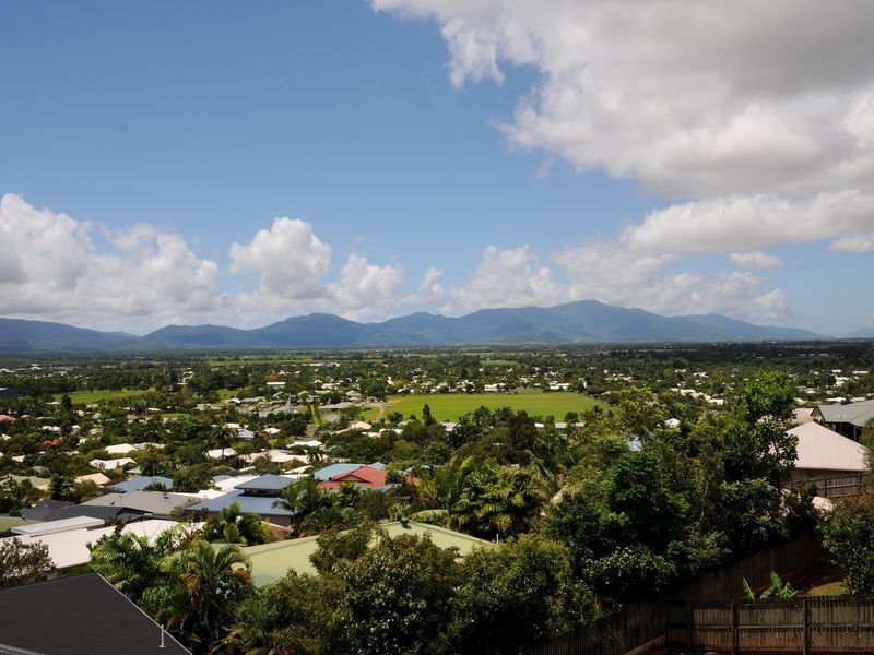 18 Jumna Close, Bentley Park QLD 4869