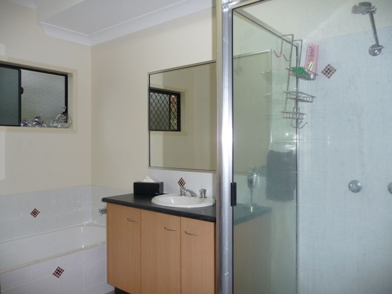 52 Wills Street, Brinsmead QLD 4870