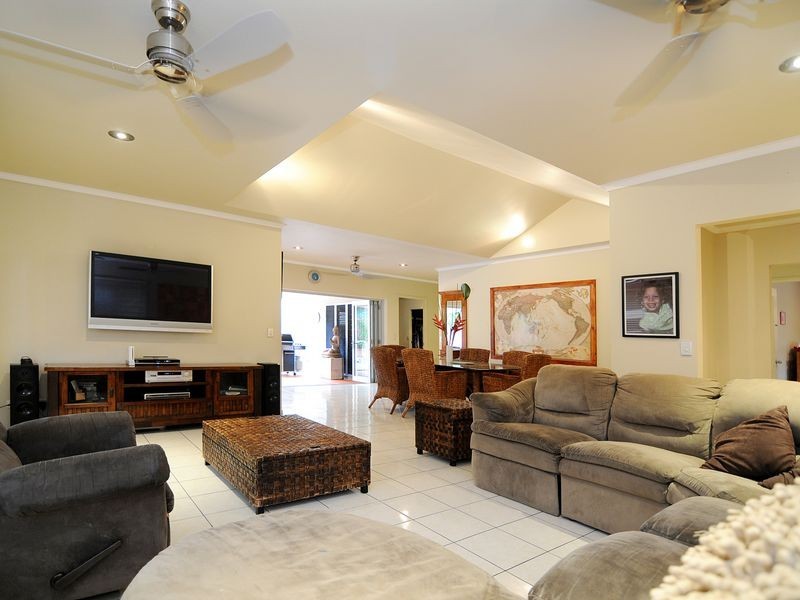 8 Fleming Street, Edge Hill QLD 4870