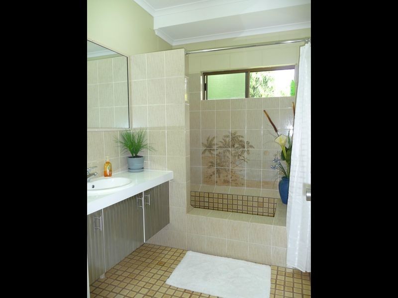 25 Meston Crescent, Brinsmead QLD 4870