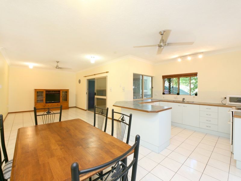 9/82 Old Smithfield Road, Freshwater QLD 4870