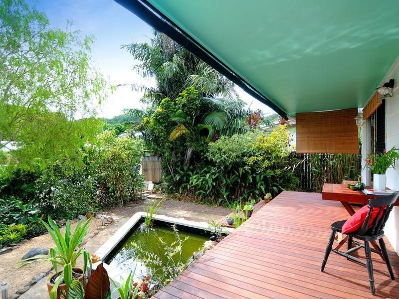 30 Hillview Crescent, Whitfield QLD 4870