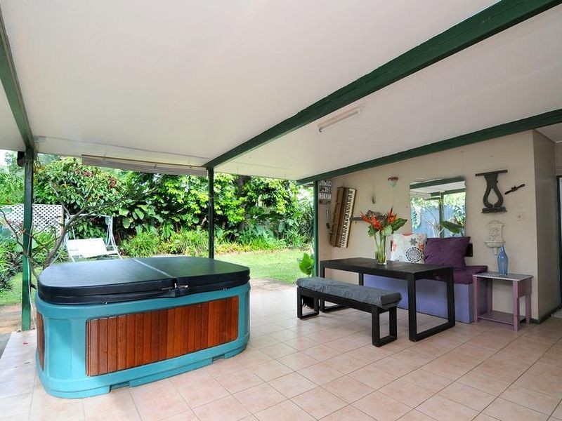 30 Hillview Crescent, Whitfield QLD 4870