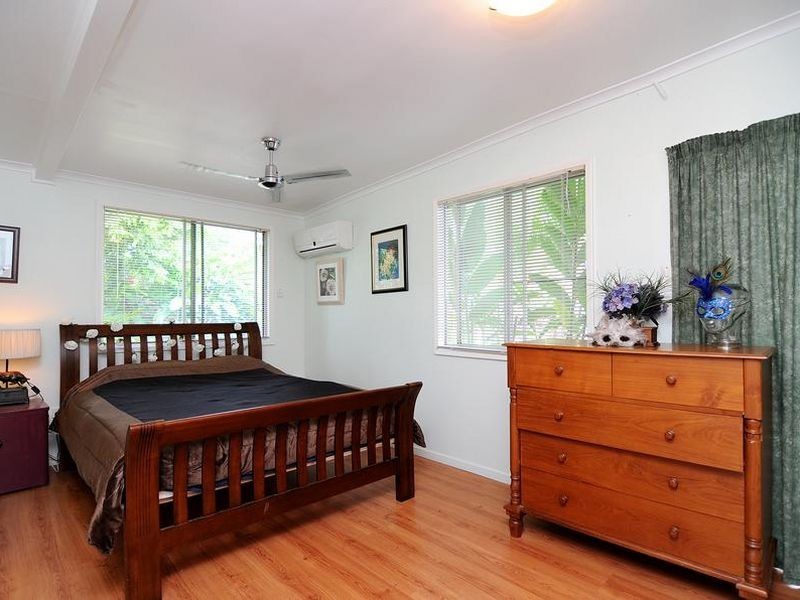 30 Hillview Crescent, Whitfield QLD 4870