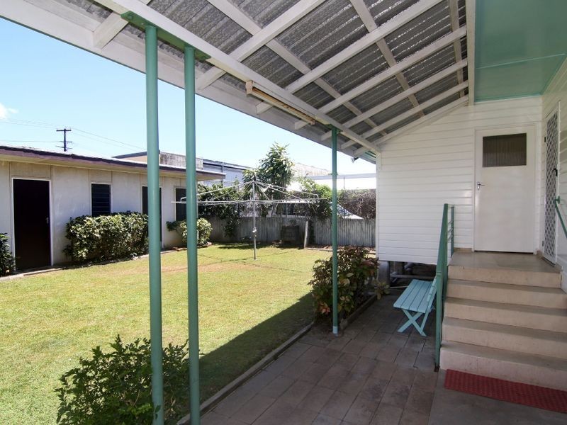 64 Morehead Street, Bungalow QLD 4870