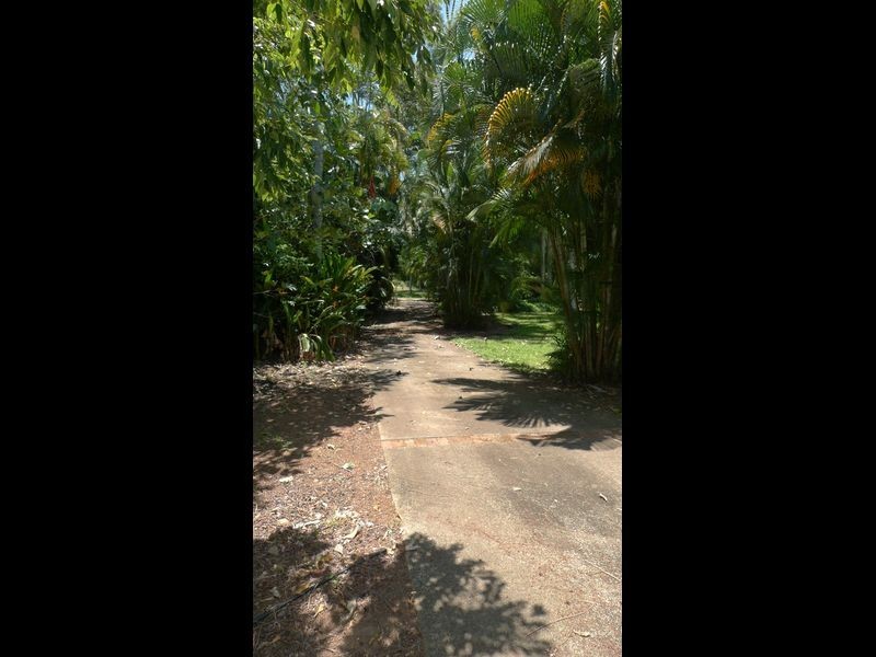 74 Harvey Road, Redlynch QLD 4870