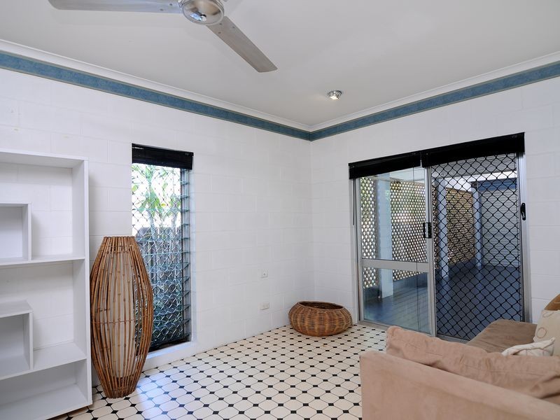 7 Fuscia Court, Mooroobool QLD 4870