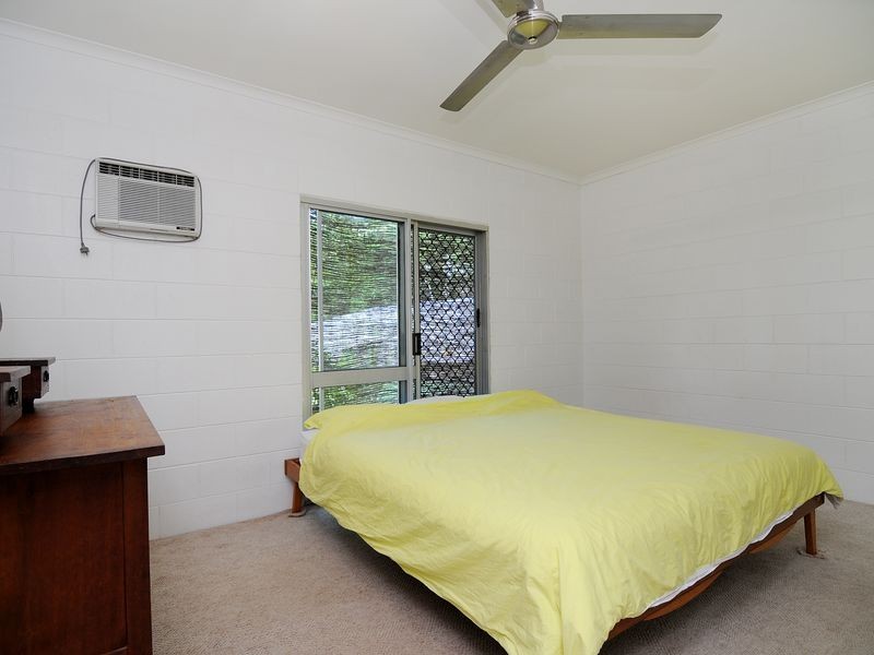 7 Fuscia Court, Mooroobool QLD 4870