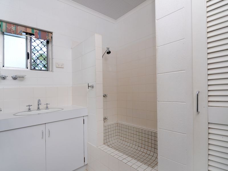 7 Fuscia Court, Mooroobool QLD 4870