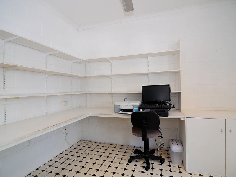 7 Fuscia Court, Mooroobool QLD 4870