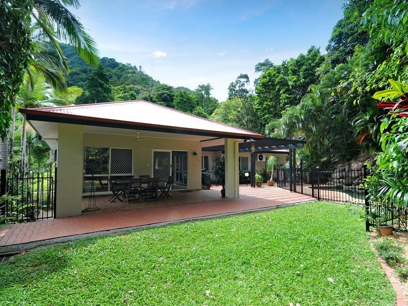 70 Summer Hill Drive, Mooroobool QLD 4870