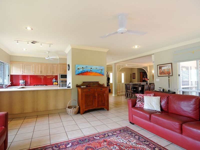 70 Summer Hill Drive, Mooroobool QLD 4870