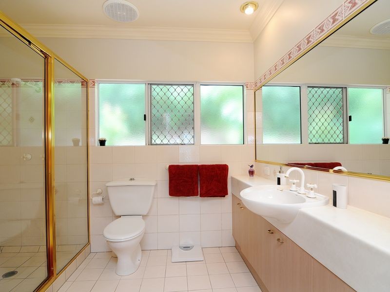 70 Summer Hill Drive, Mooroobool QLD 4870