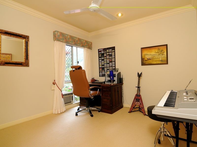 70 Summer Hill Drive, Mooroobool QLD 4870