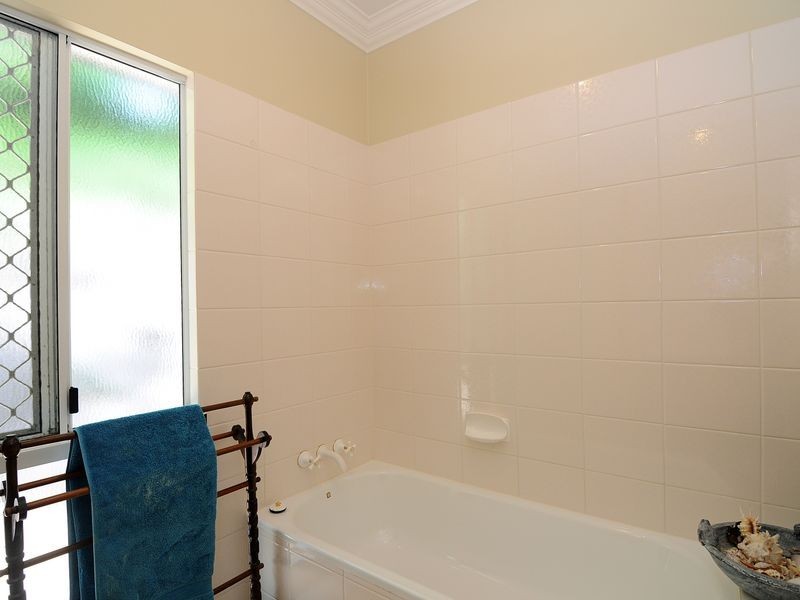 70 Summer Hill Drive, Mooroobool QLD 4870