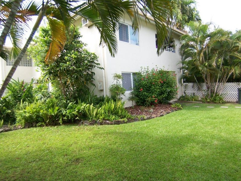 2/15 Grantala Street, Manoora QLD 4870