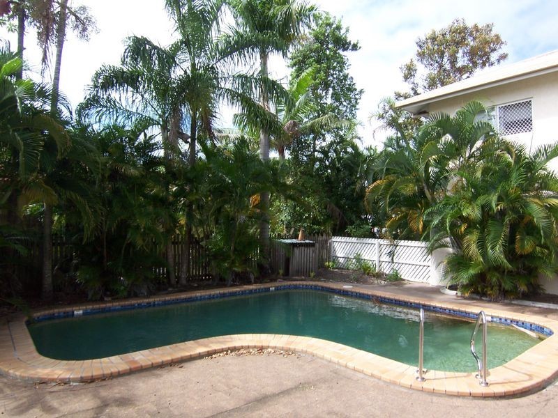 2/15 Grantala Street, Manoora QLD 4870