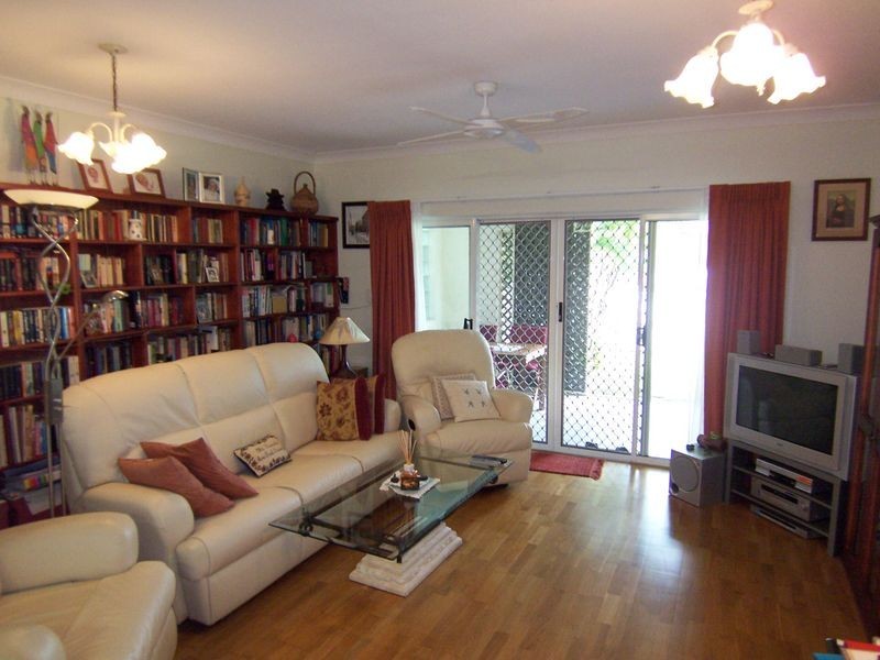 2/15 Grantala Street, Manoora QLD 4870