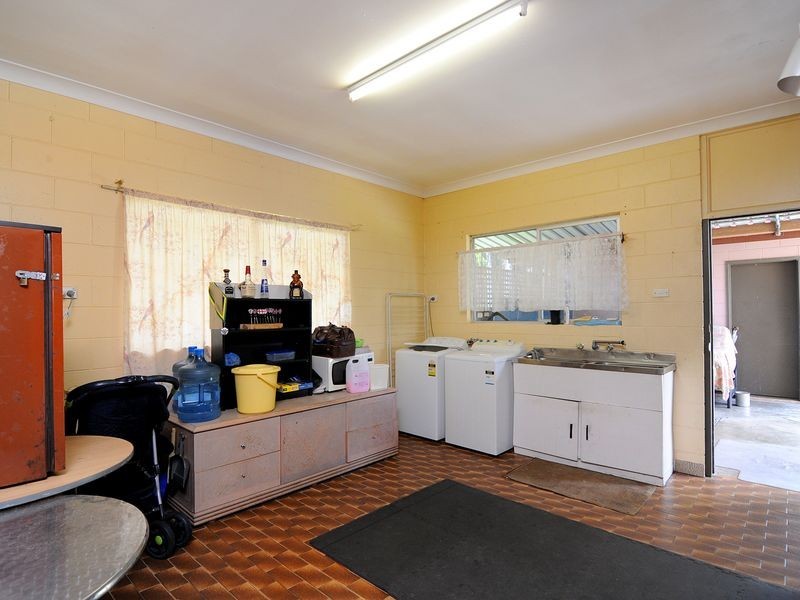 7 Carnation Drive, Mooroobool QLD 4870