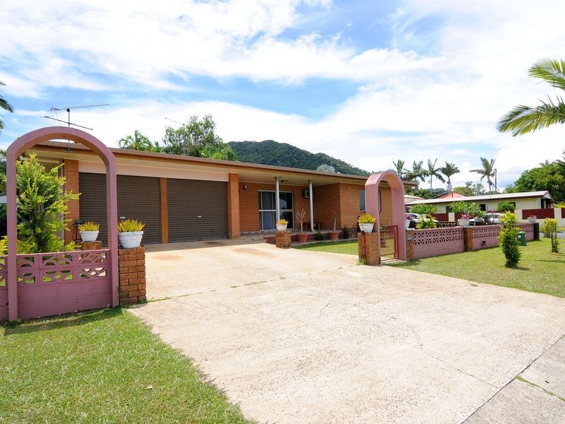 7 Carnation Drive, Mooroobool QLD 4870