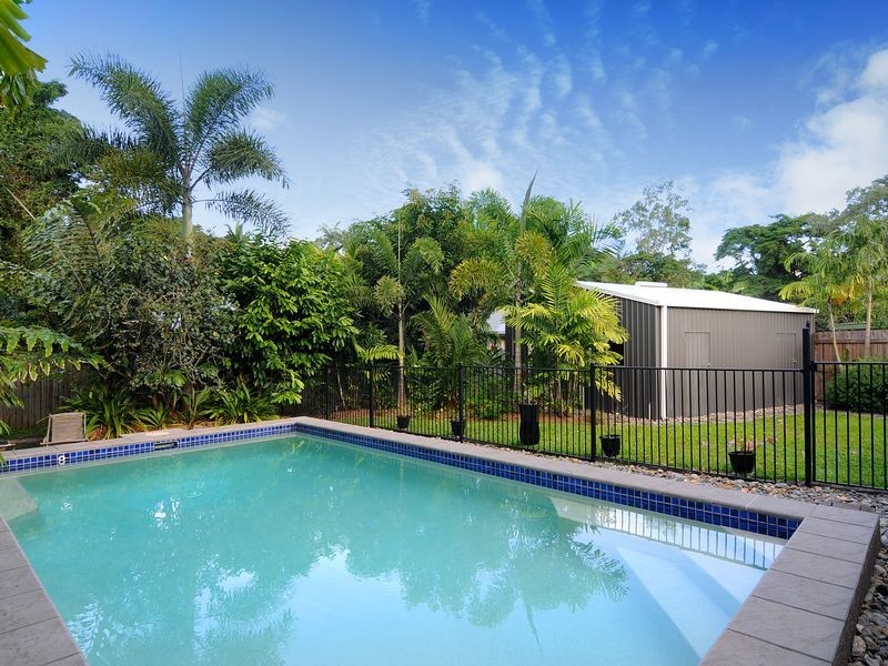 1 Byrnes Close, Whitfield QLD 4870