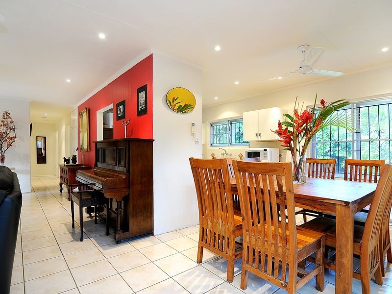 1 Byrnes Close, Whitfield QLD 4870