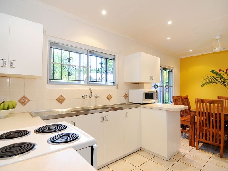 1 Byrnes Close, Whitfield QLD 4870