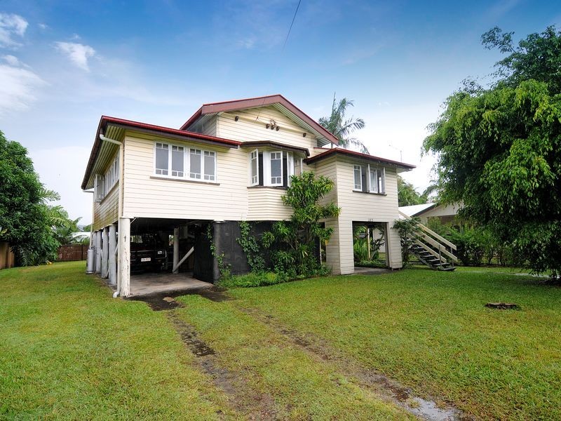 283 Pease Street, Edge Hill QLD 4870