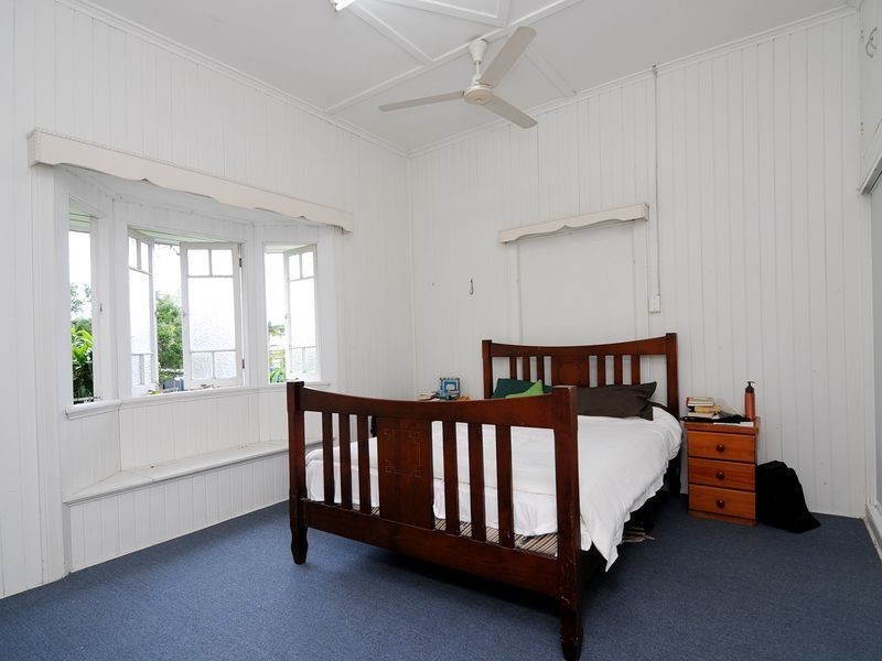 283 Pease Street, Edge Hill QLD 4870