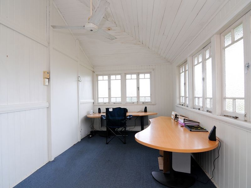 283 Pease Street, Edge Hill QLD 4870