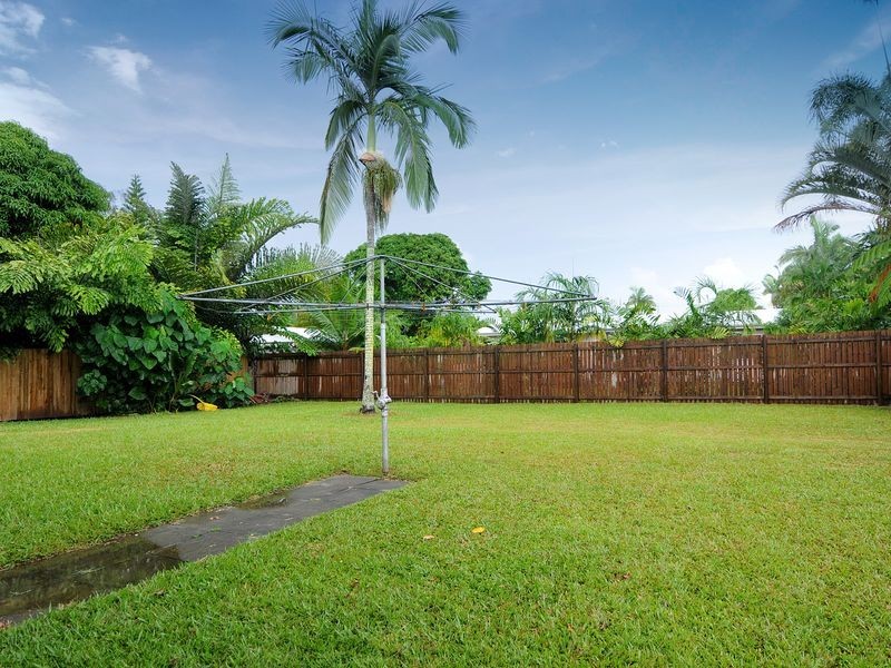 283 Pease Street, Edge Hill QLD 4870