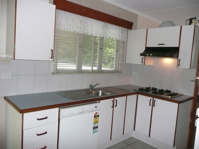 88 MacIlwraith Street, Manoora QLD 4870