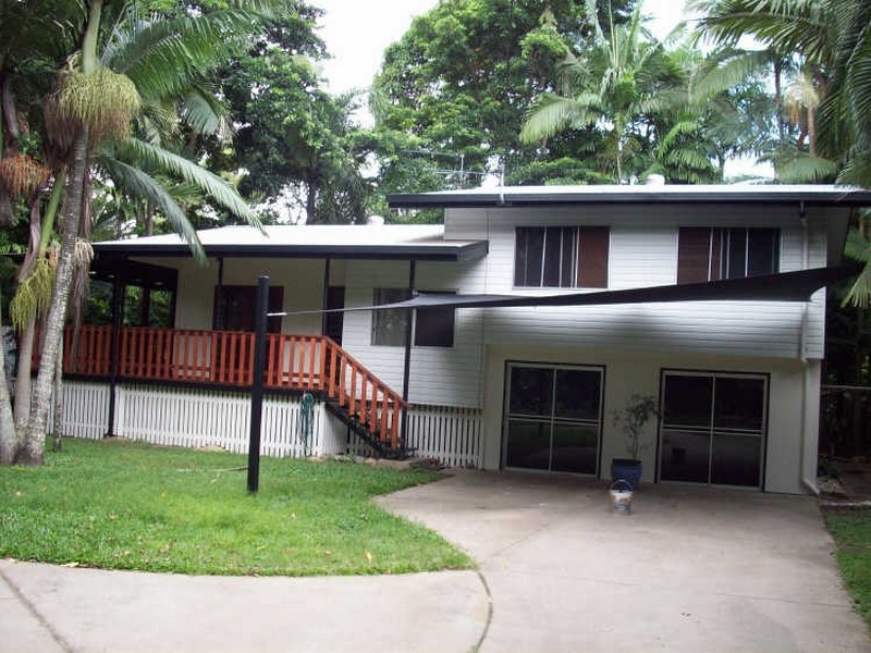 9 Mason Street, Stratford QLD 4870