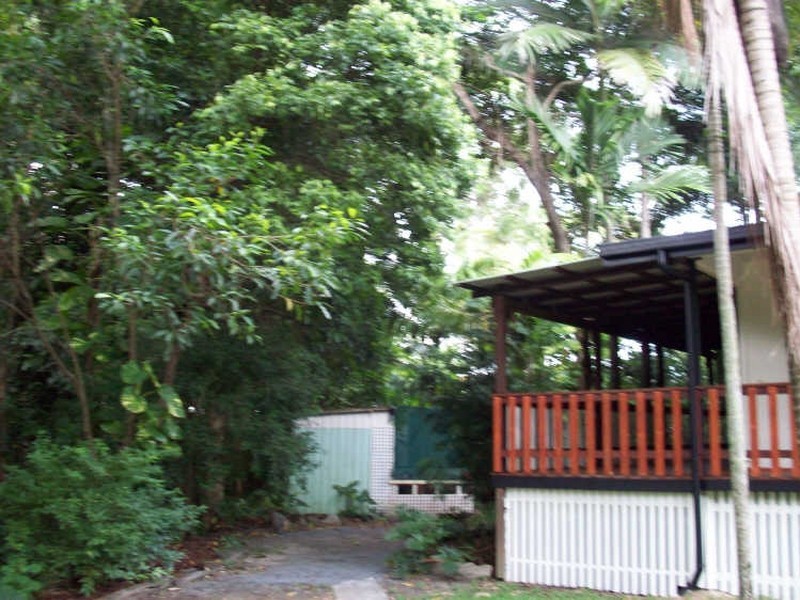 9 Mason Street, Stratford QLD 4870