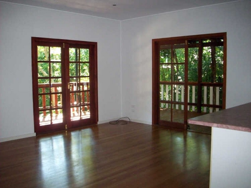 9 Mason Street, Stratford QLD 4870