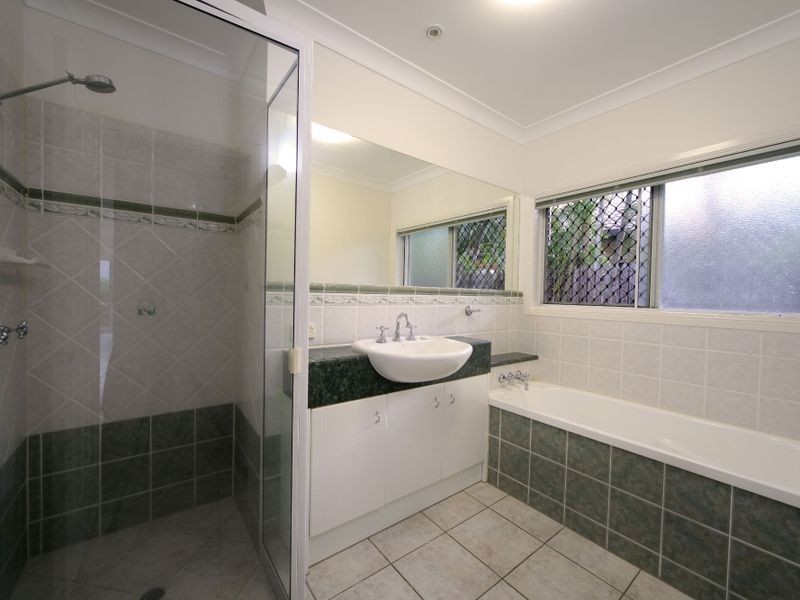 17 Greenock Way, Brinsmead QLD 4870