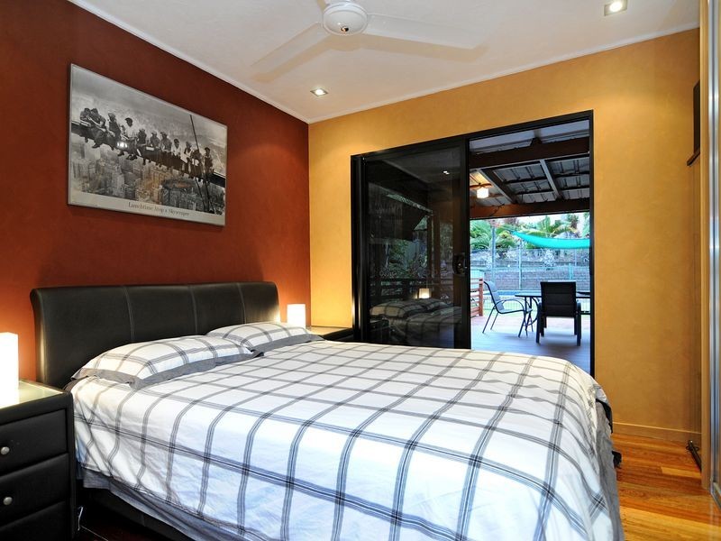 10 Sommerville Crescent, Whitfield QLD 4870