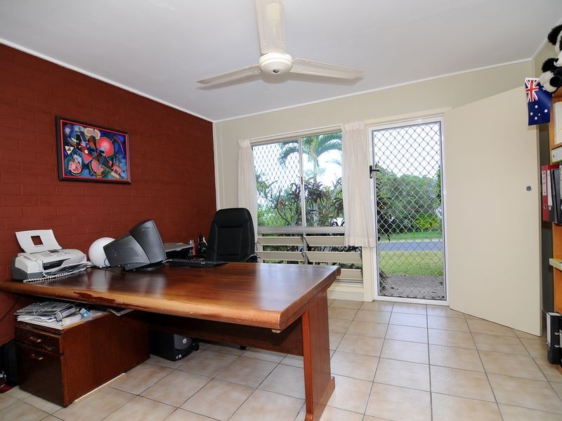 10 Sommerville Crescent, Whitfield QLD 4870