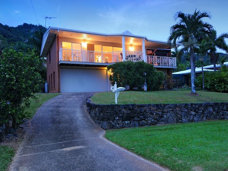 10 Sommerville Crescent, Whitfield QLD 4870