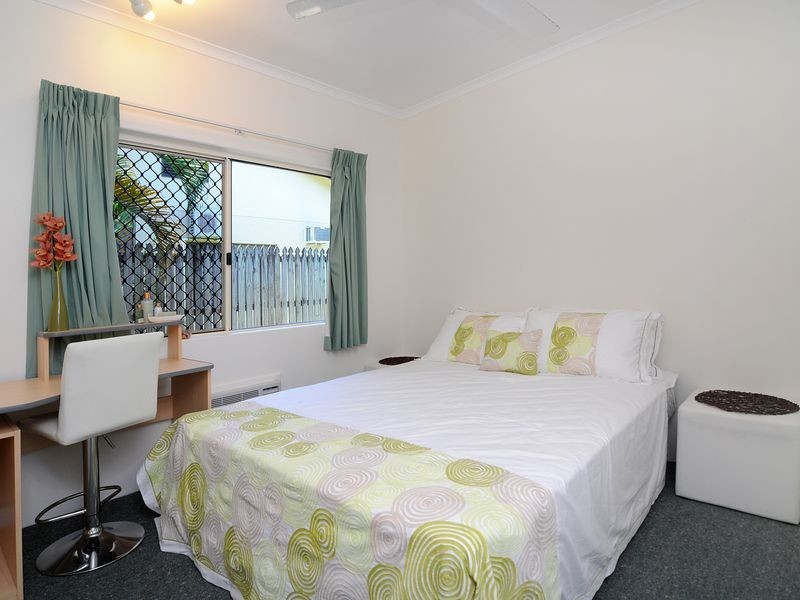 3 Windamere Close, Brinsmead QLD 4870