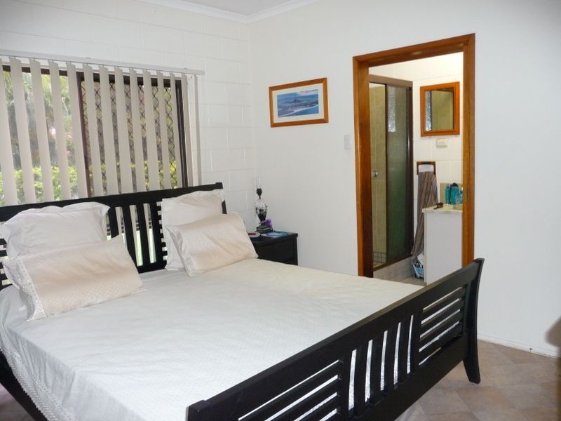 1 Slathiel Street, Brinsmead QLD 4870