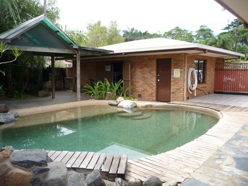 17 Shannon Drive, Woree QLD 4868