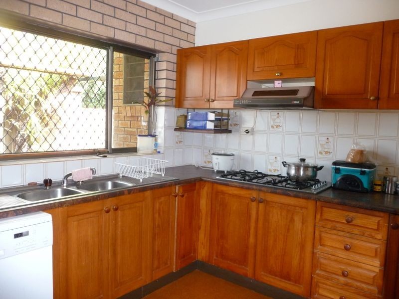 17 Shannon Drive, Woree QLD 4868