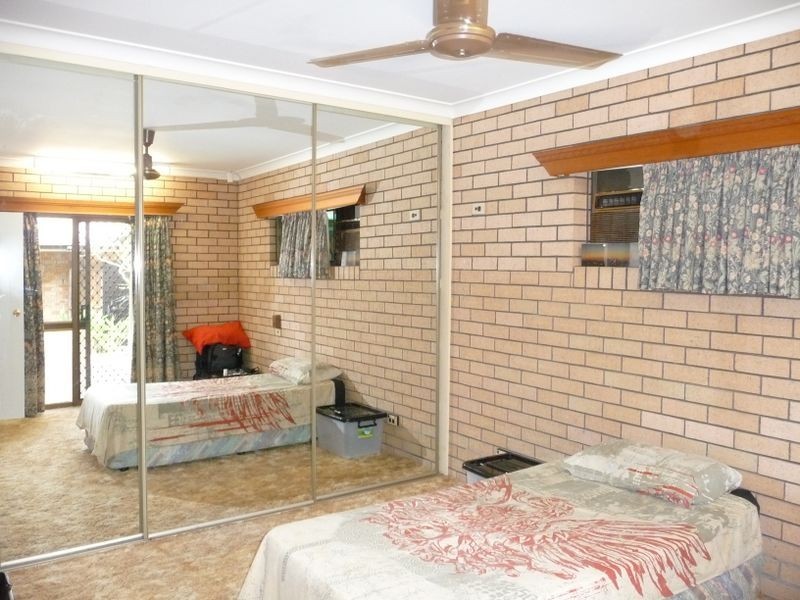 17 Shannon Drive, Woree QLD 4868
