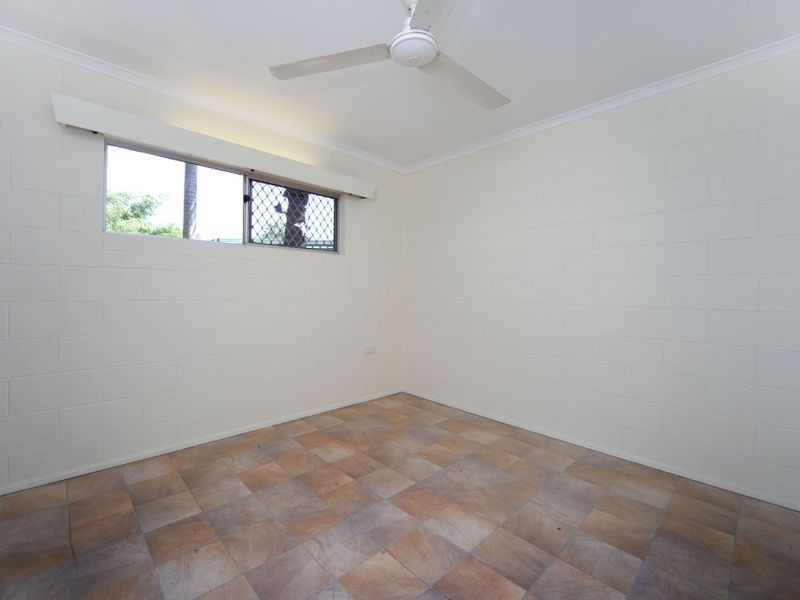 249 O’Shea Esplanade, Machans Beach QLD 4878